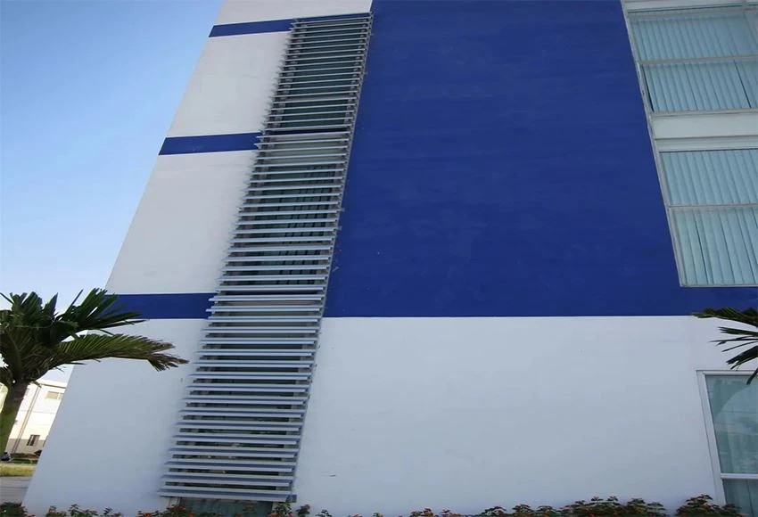 Manual  Louvers