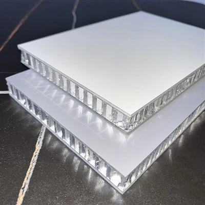 Kontwòl ignifuje nimewo Relief flè metal kare plafon Cladding aliminyòm plafon Panel bilding biwo